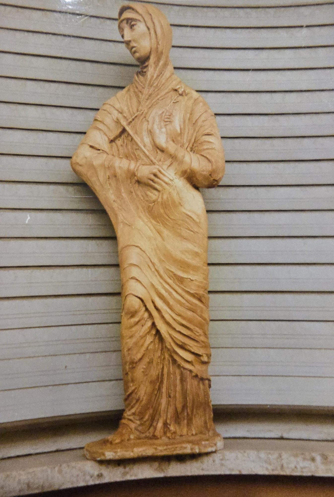 Scultura in terracotta di Santa Caterina da Siena di Klirò