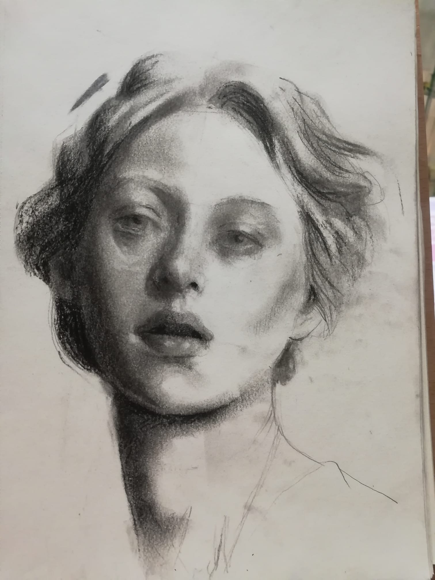 carboncino charcoal art portrait drawing klirò