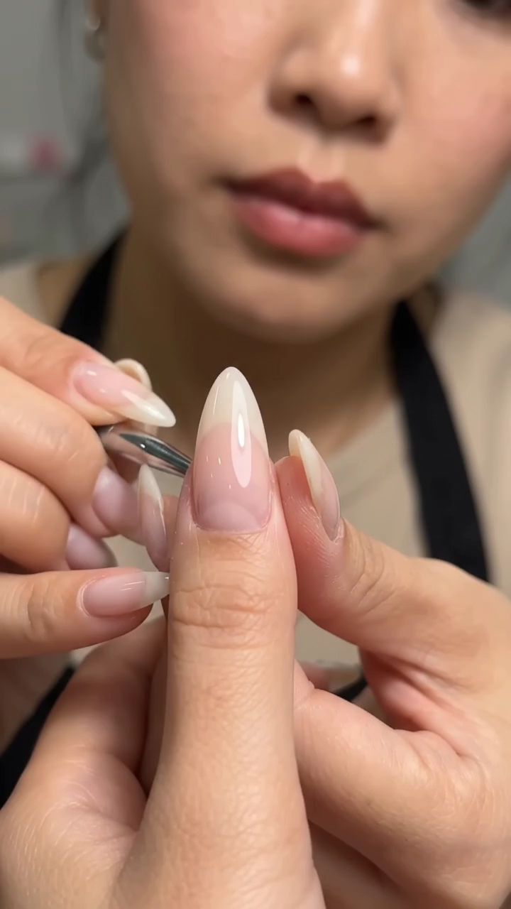 Emerald Butterfly Fantasy Nails 🦋✨

A step-by-step look at this stunning, intricate green