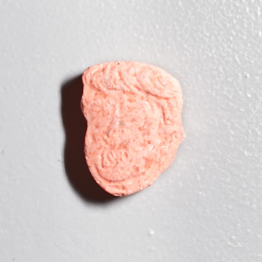 Trump 200 molecular scheme