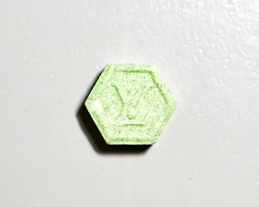 Louis vuitton molecular scheme