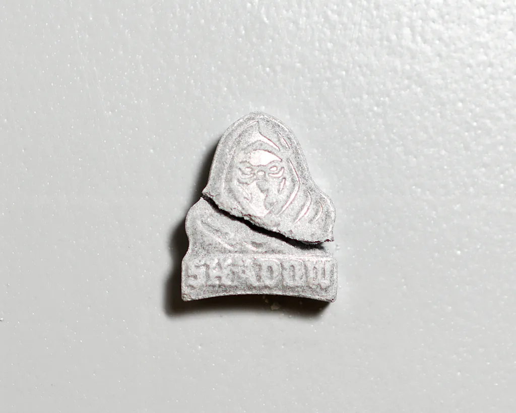 Shadow molecular scheme