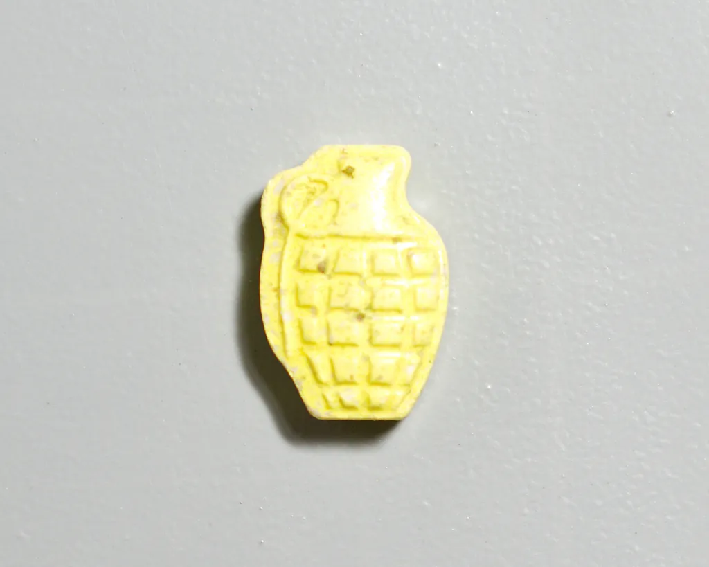 Grenade molecular scheme