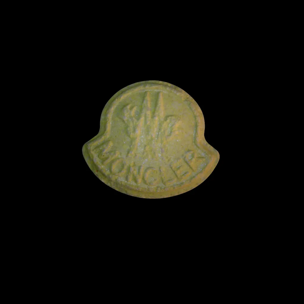 Moncler molecular scheme