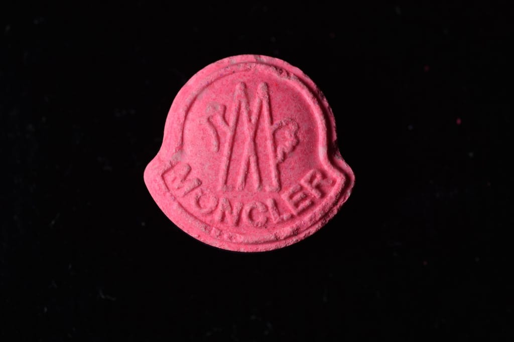 Moncler molecular scheme