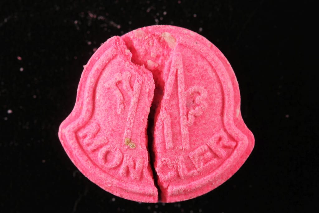 Moncler molecular scheme