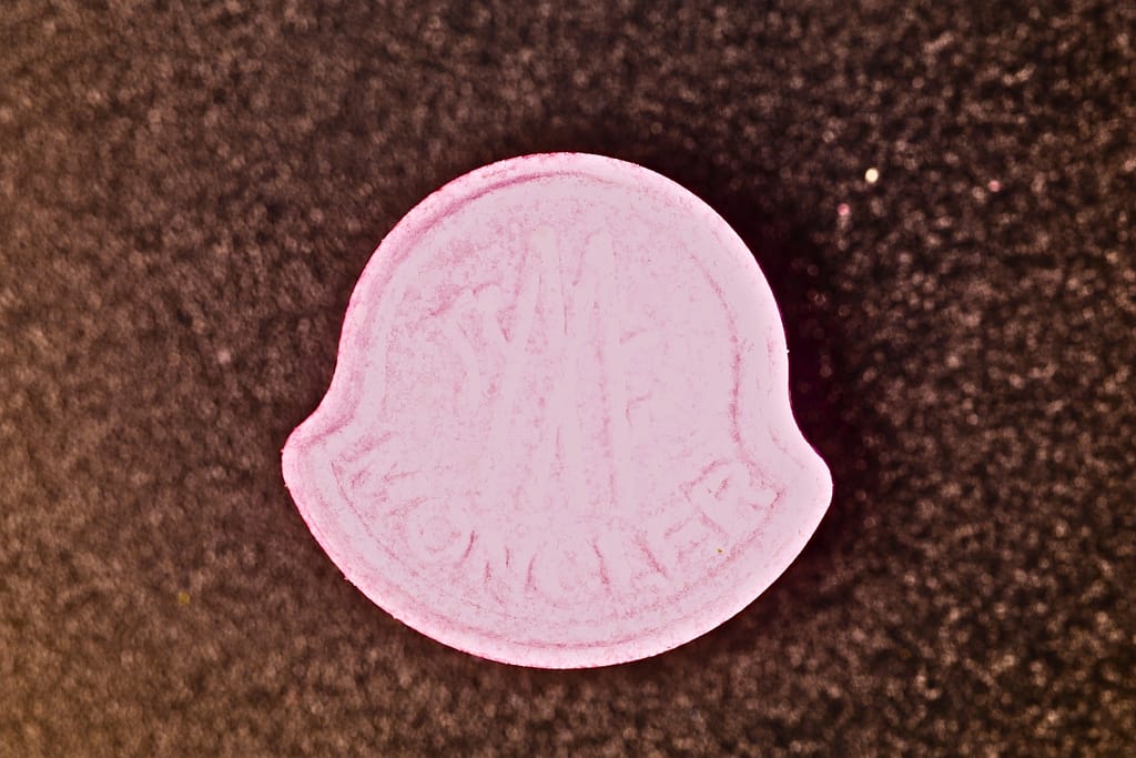 Moncler molecular scheme