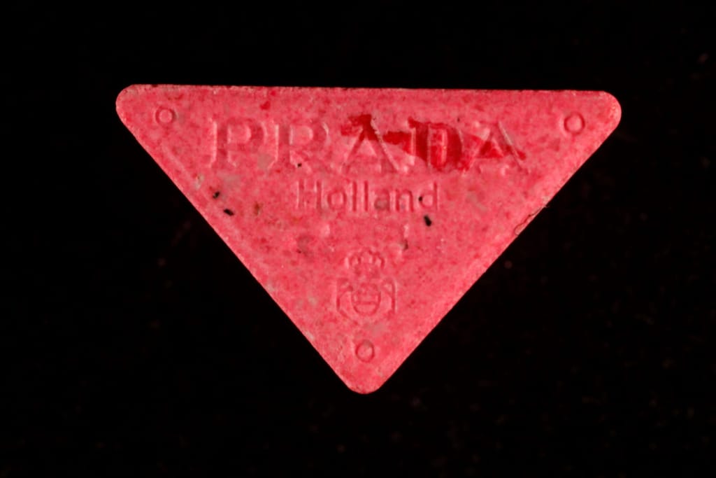 Prada Holland molecular scheme