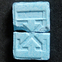 Off-White molecular scheme