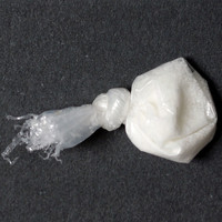 Off-White Powder molecular scheme