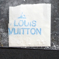 Off-White Powder molecular scheme