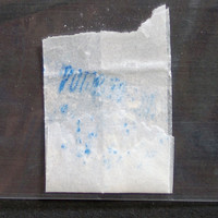 Off-White Powder molecular scheme