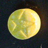 Small Yellow Rockstar molecular scheme