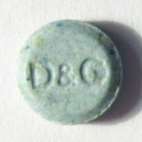 Blue Dolce & Gabbana molecular scheme