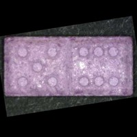 Dominostein molecular scheme