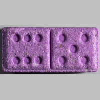 Domino molecular scheme