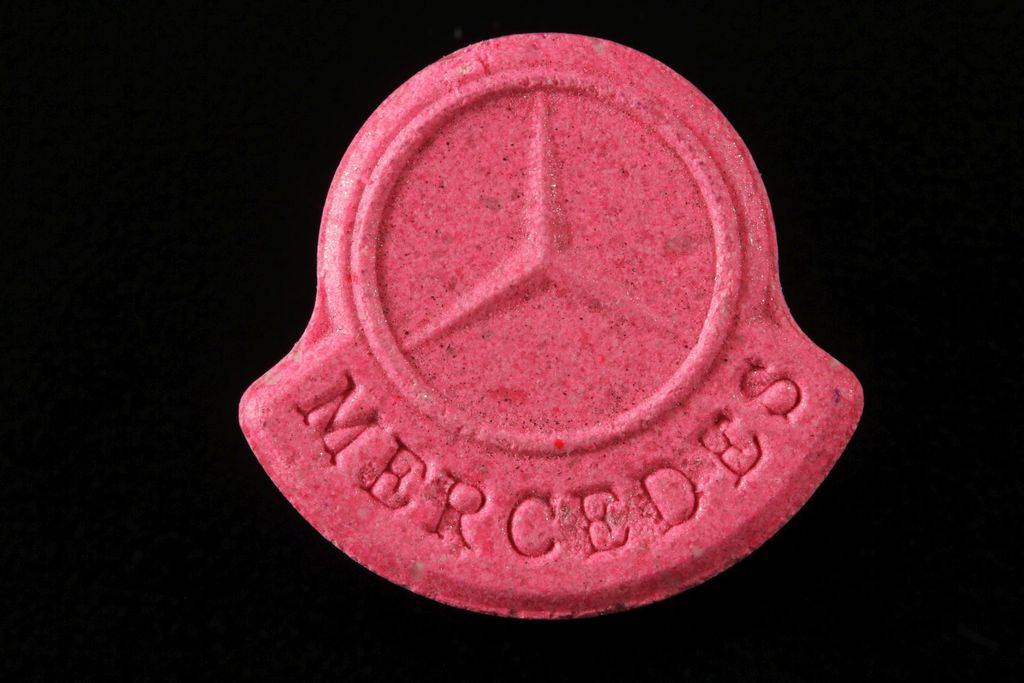 Mercedes/AMG molecular scheme