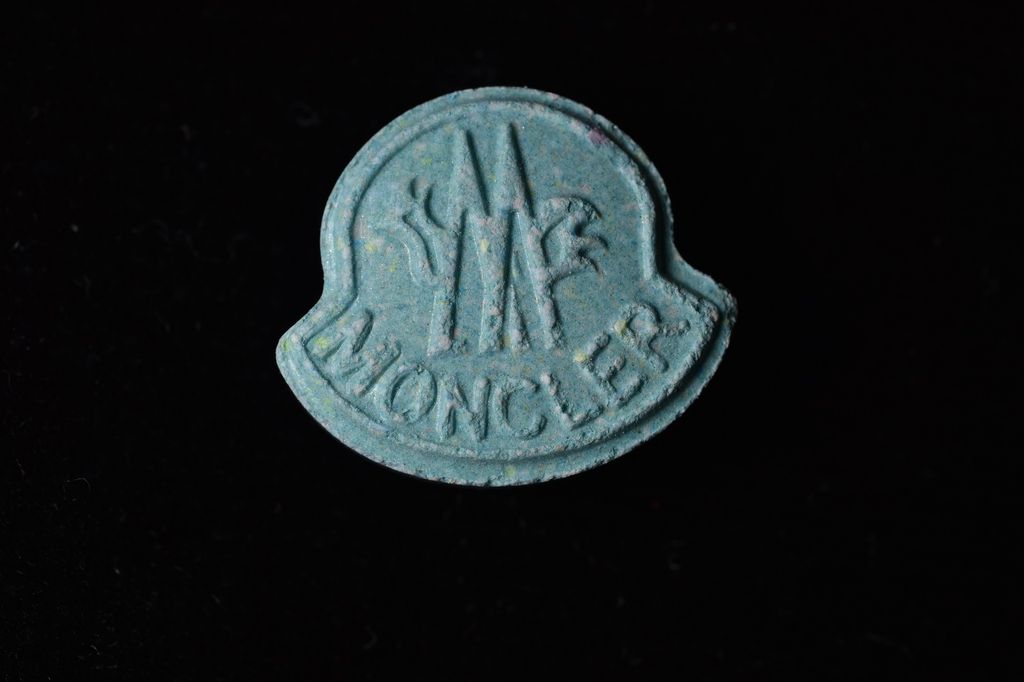 Moncler molecular scheme