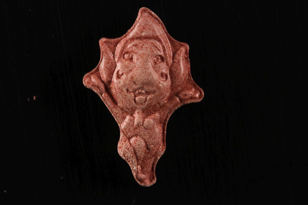 Tingle / Zelda Triforce molecular scheme