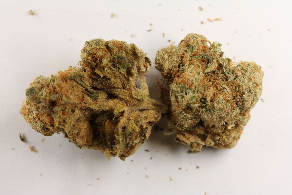 Cannabis with synthetic cannabinoid molecular scheme