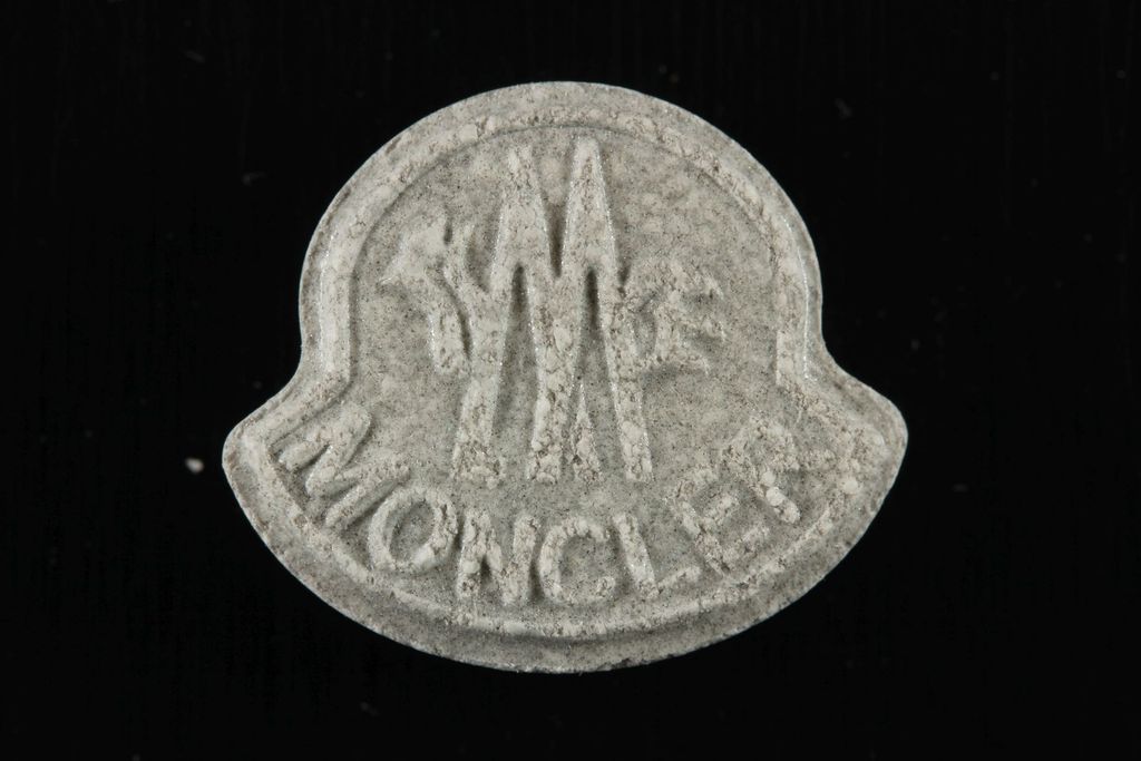 Moncler molecular scheme