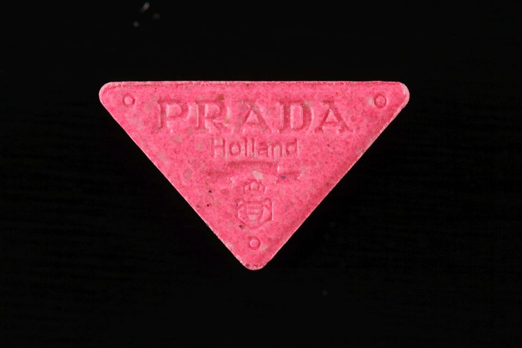 Prada Holland molecular scheme