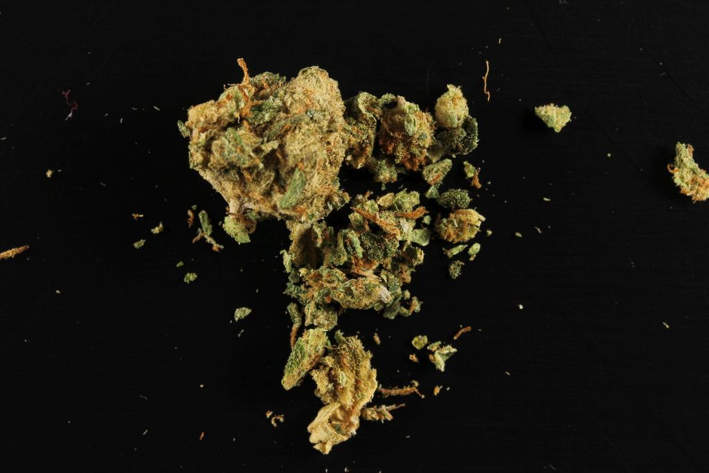 Cannabis with synthetic cannabinoid molecular scheme