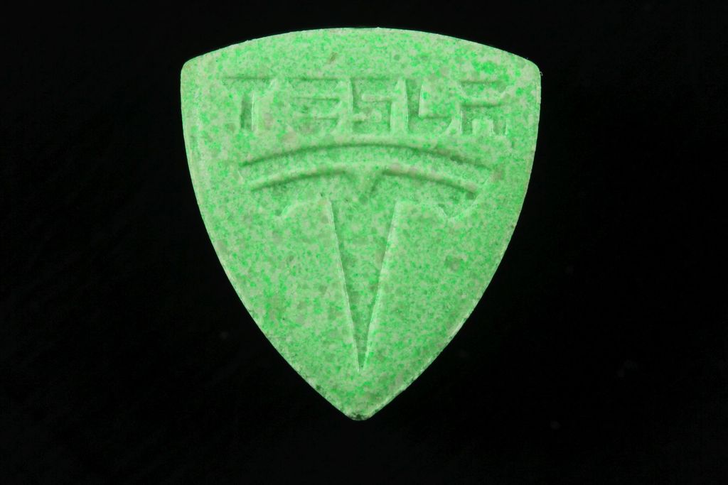 Tesla molecular scheme