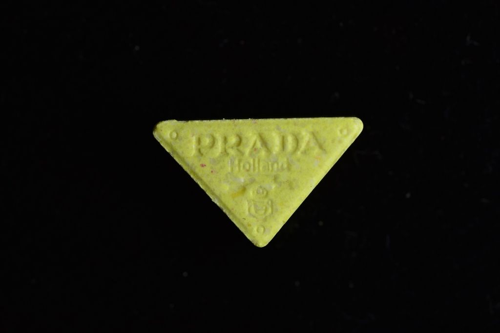 Prada Holland molecular scheme