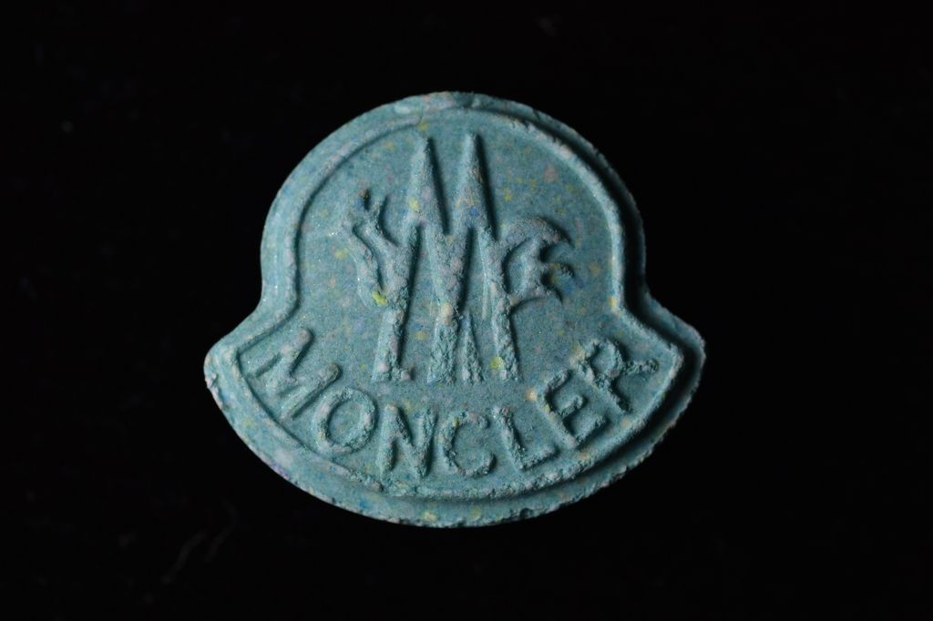 Moncler molecular scheme