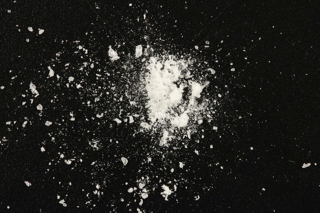 Mephedrone sold as cocaine molecular scheme