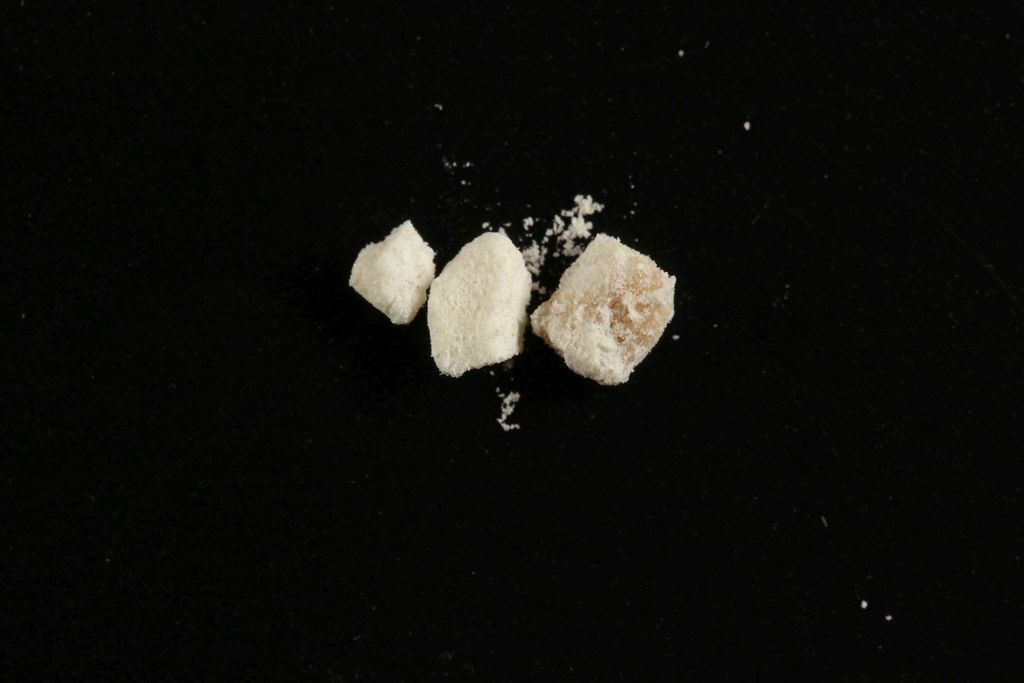 Amphetamine and caffeine sold as mephedrone molecular scheme