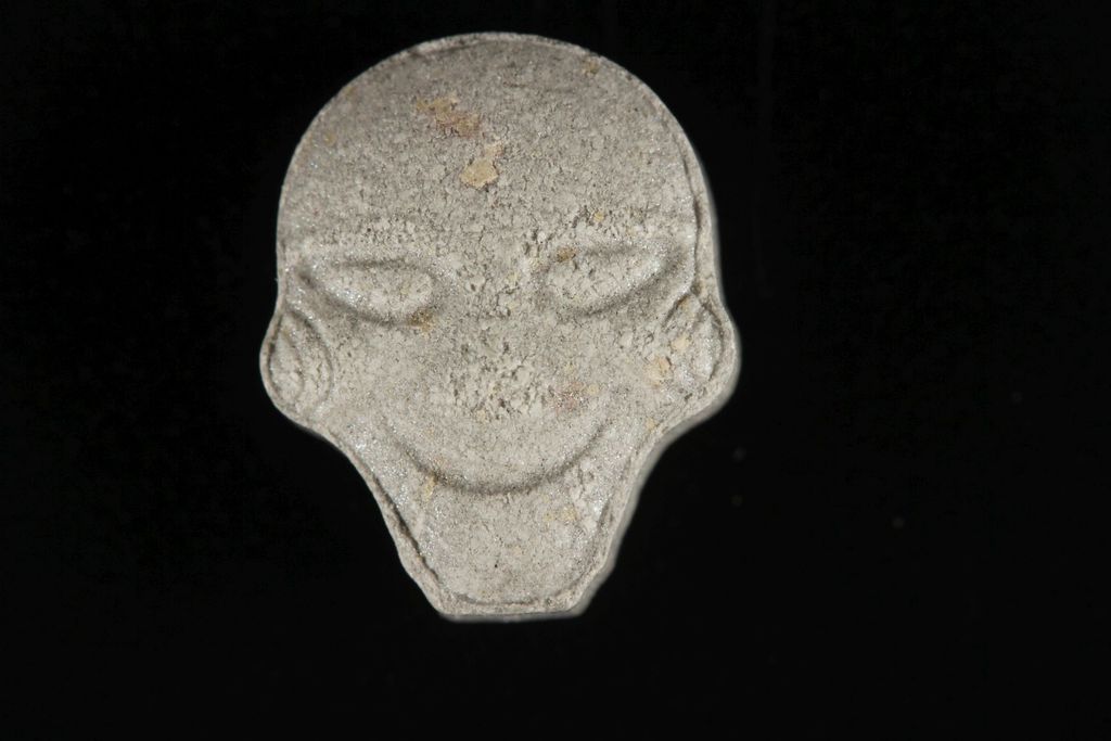 Jigsaw molecular scheme