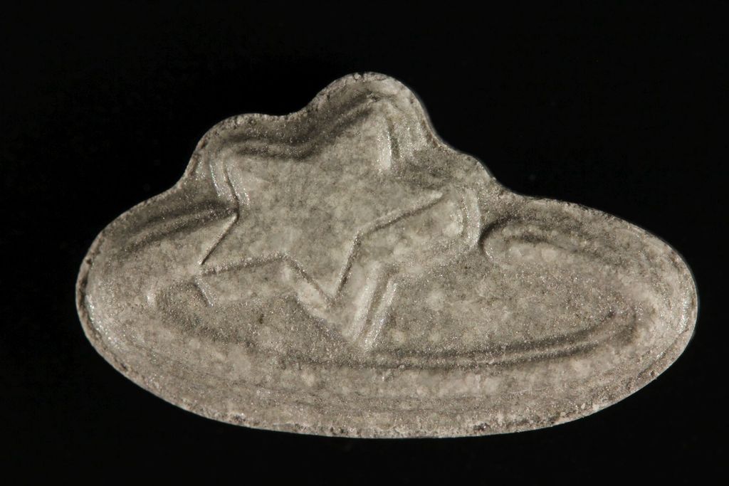 Pop Smoke molecular scheme