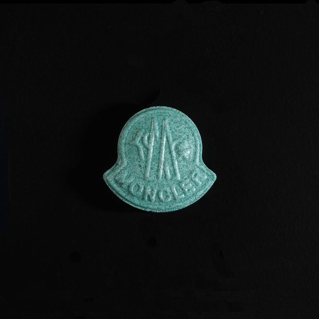 Moncler molecular scheme