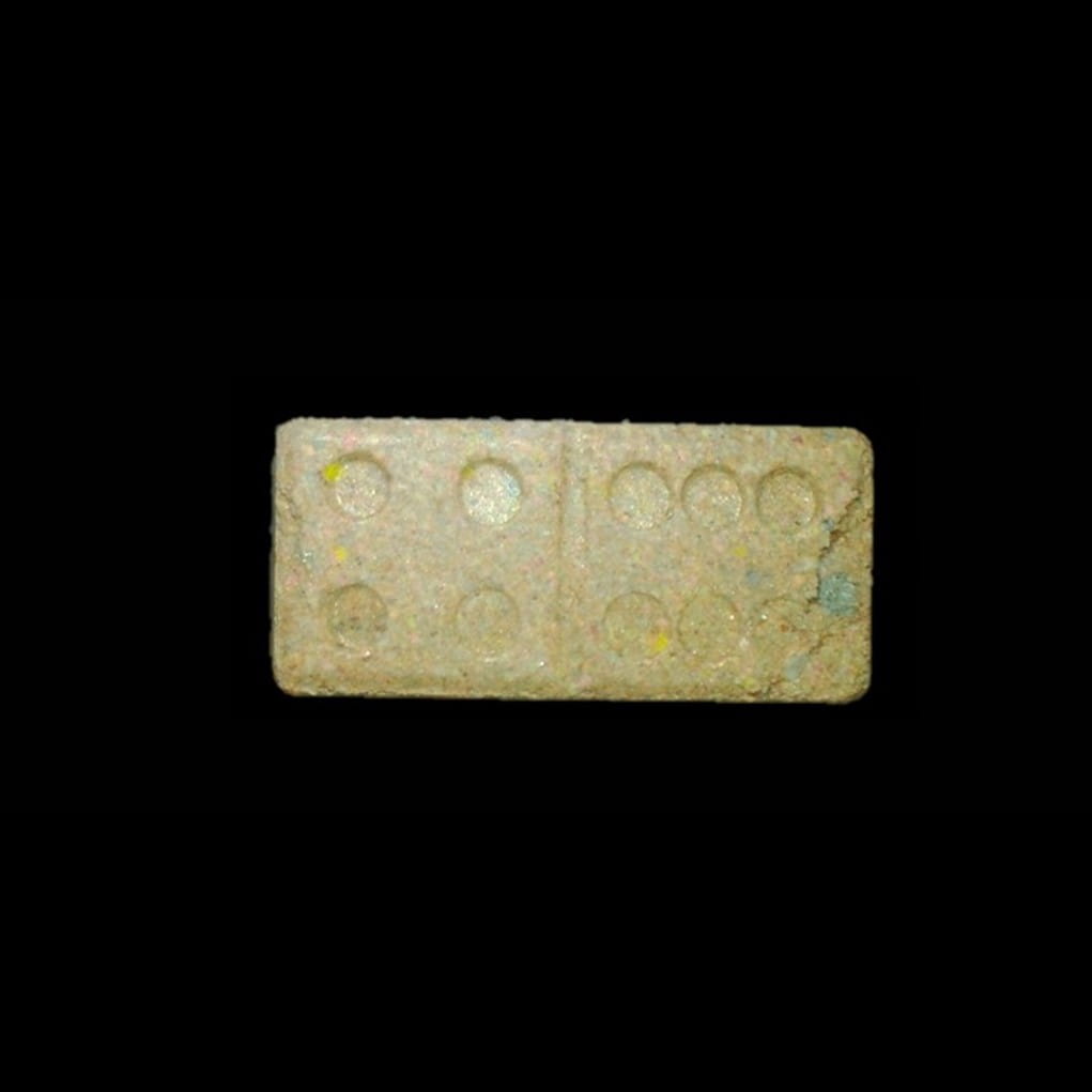 Domino molecular scheme