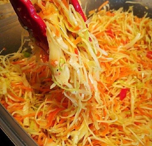 Extra Pikliz/ extra spicy Pickled slaw 