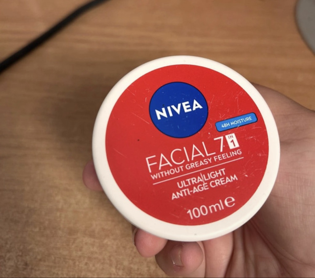 Nivea facial 7in1 ultra light antiage veido kremas su dovanėlėmis🍬 — nuotrauka 2