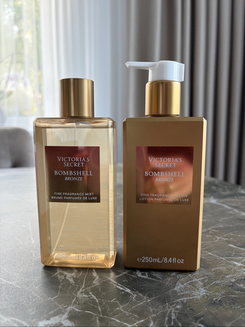 Victoria’s Secret kūno losjonas ir dulksna