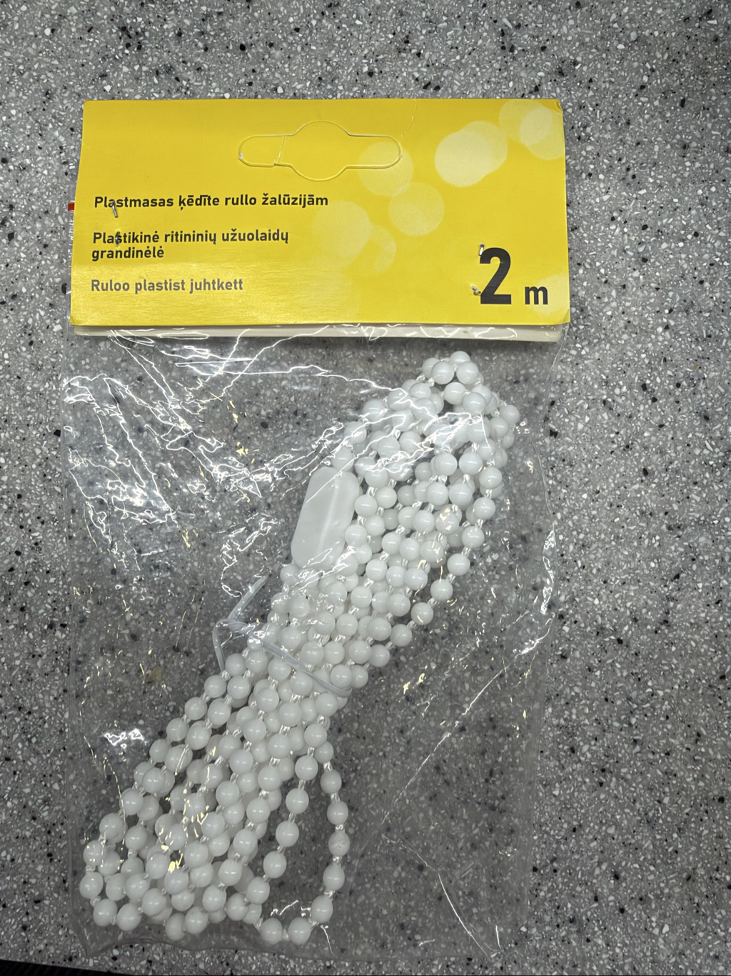 Plastikinė grandinėlė ritininėms užuolaidoms 2 m