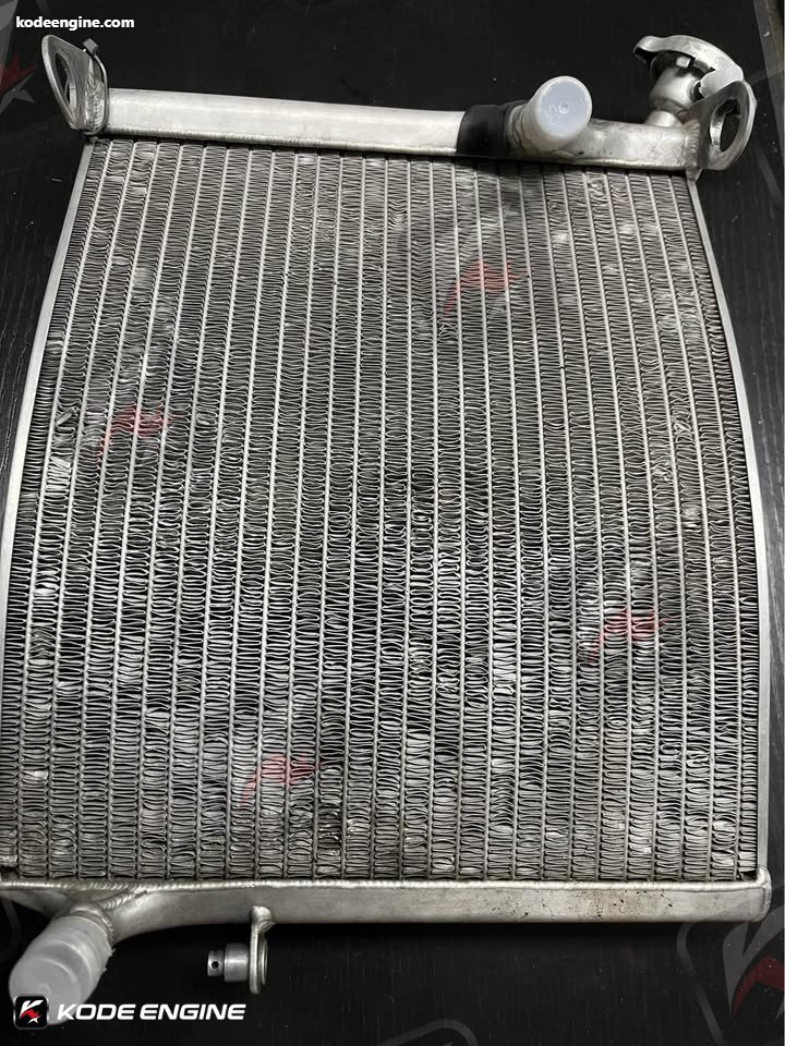 Aprilia RSW 125 radiator (Used) 3