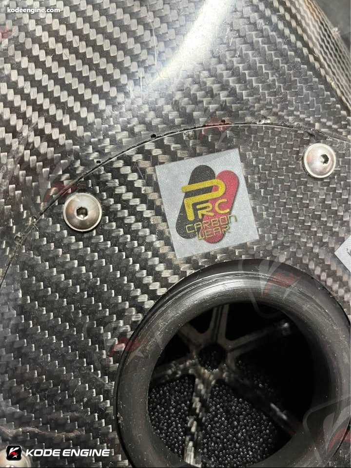 Aprilia RSW 125 airbox with filter pack - rectangular outlet (Used, partially repaired) 4