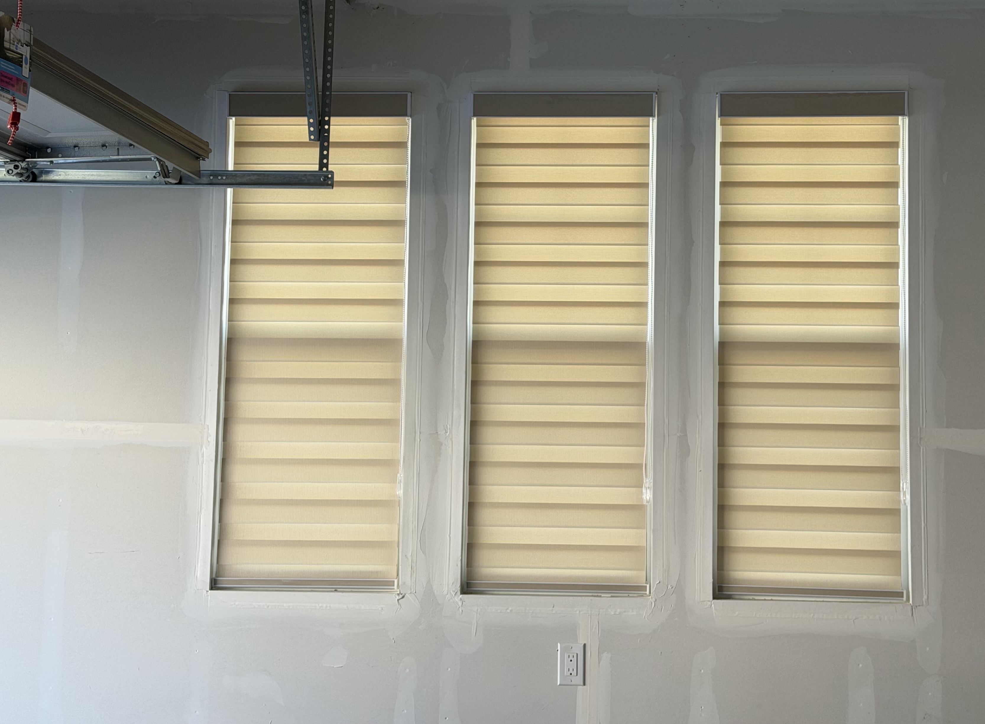 Lunora Blinds