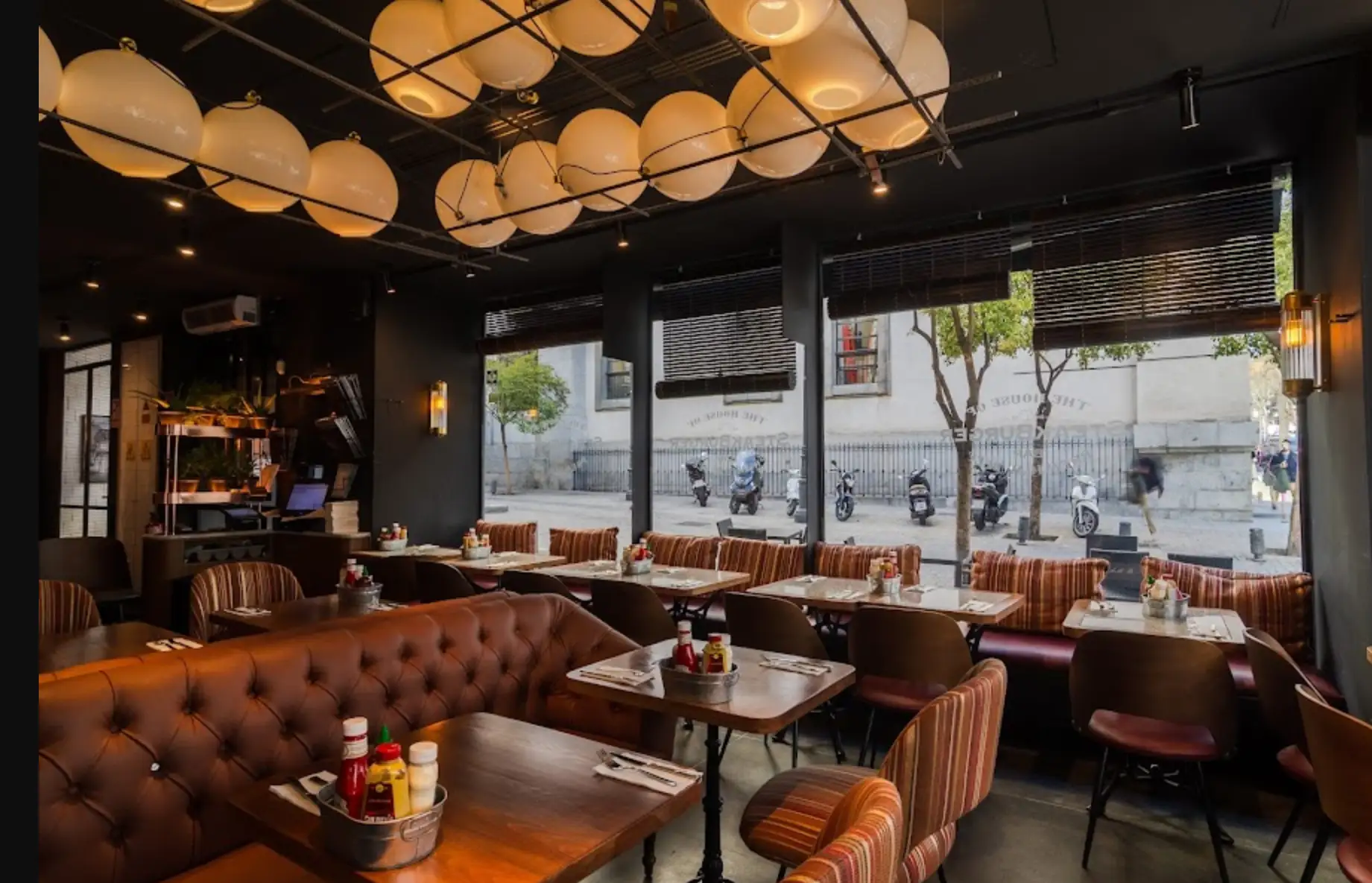 Imagen 3 de STEAK BURGER, Atocha - Restaurante en Otras Zonas Imagen 3 del restaurante