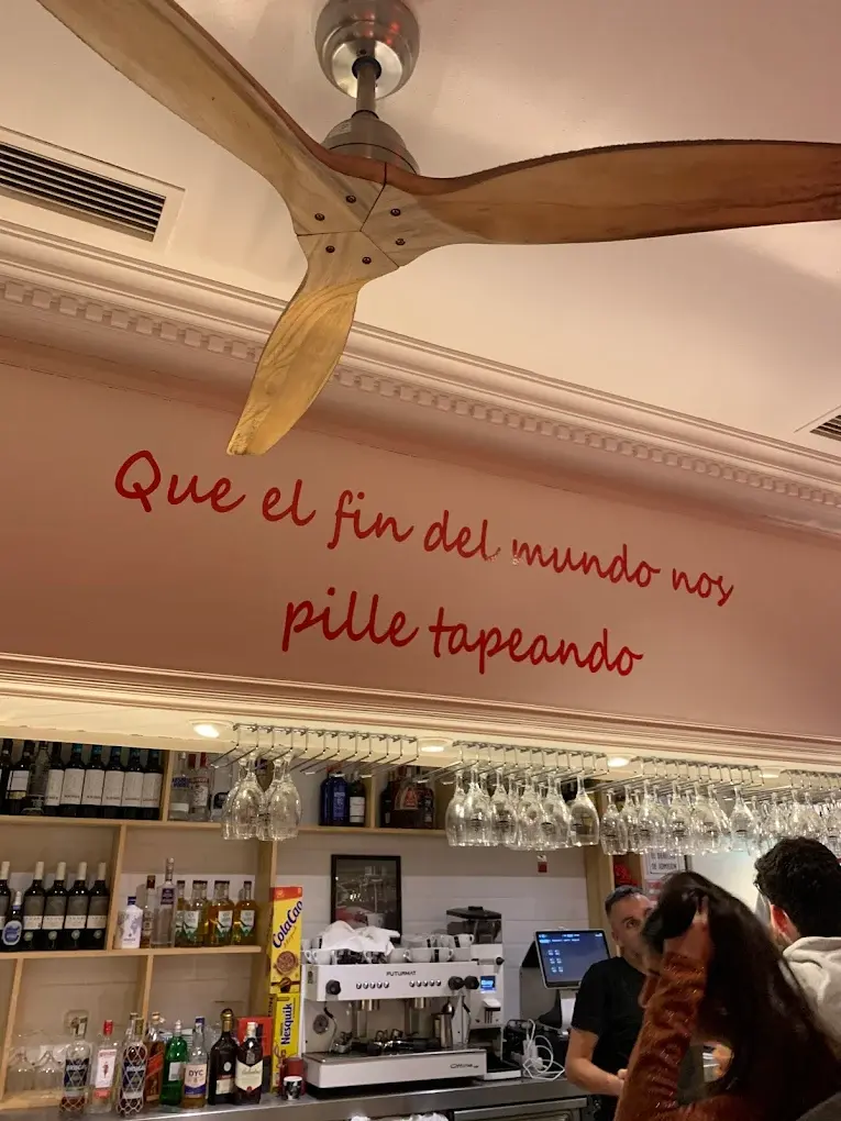 Imagen secundaria de Taberna Santa Lolita para planes de grupo en Madrid