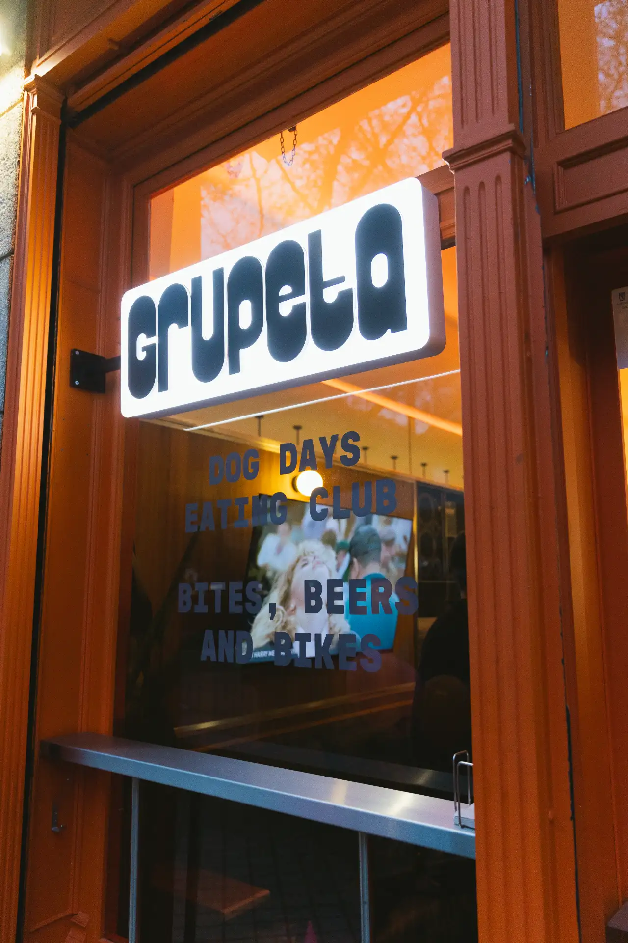 Imagen secundaria de Grupeta Bar para planes de grupo en Madrid