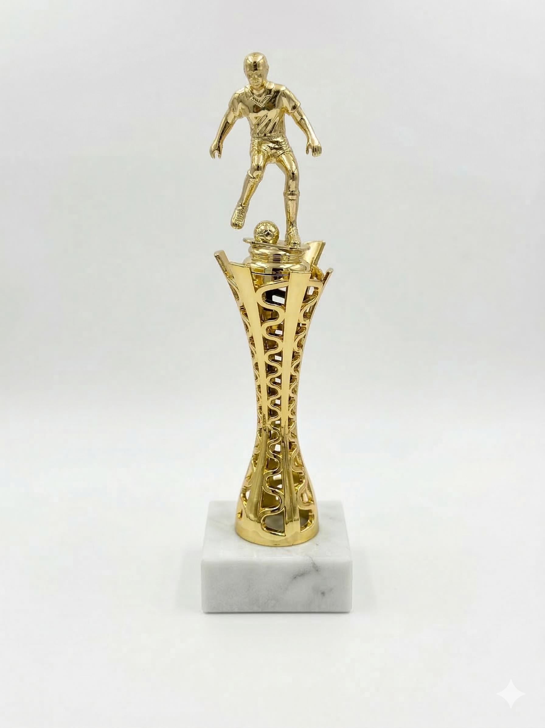 גביע כדורגל זהב על בסיס שיש