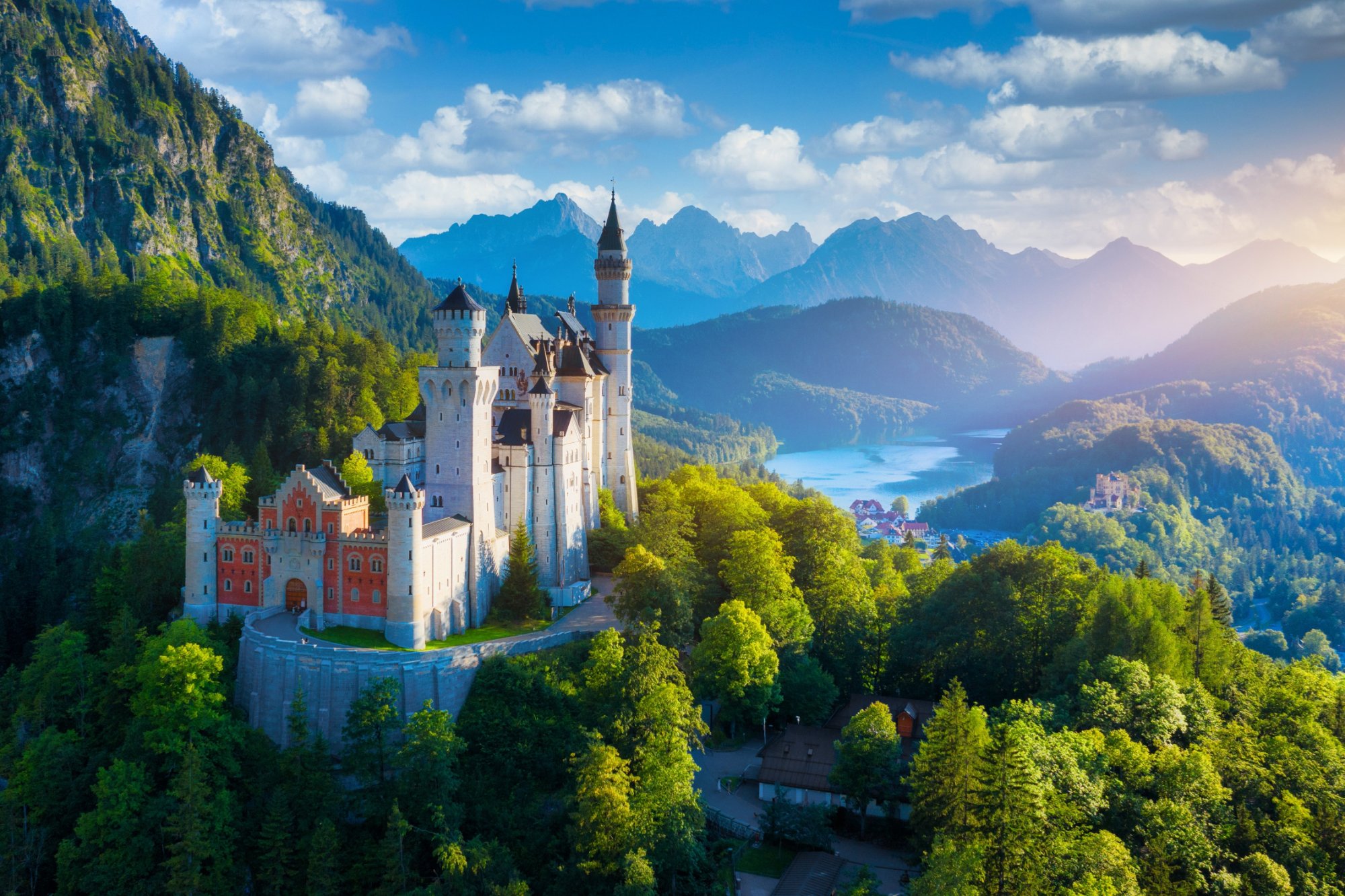 chateau-neuschwanstein-baviere.jpg Le château de Neuschwanstein au cœur des Alpes bavaroises