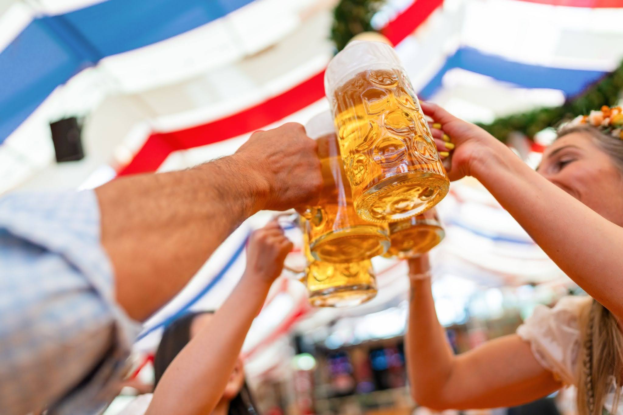 oktoberfest-munich-biere-baviere.jpg L'ambiance conviviale de l'Oktoberfest à Munich