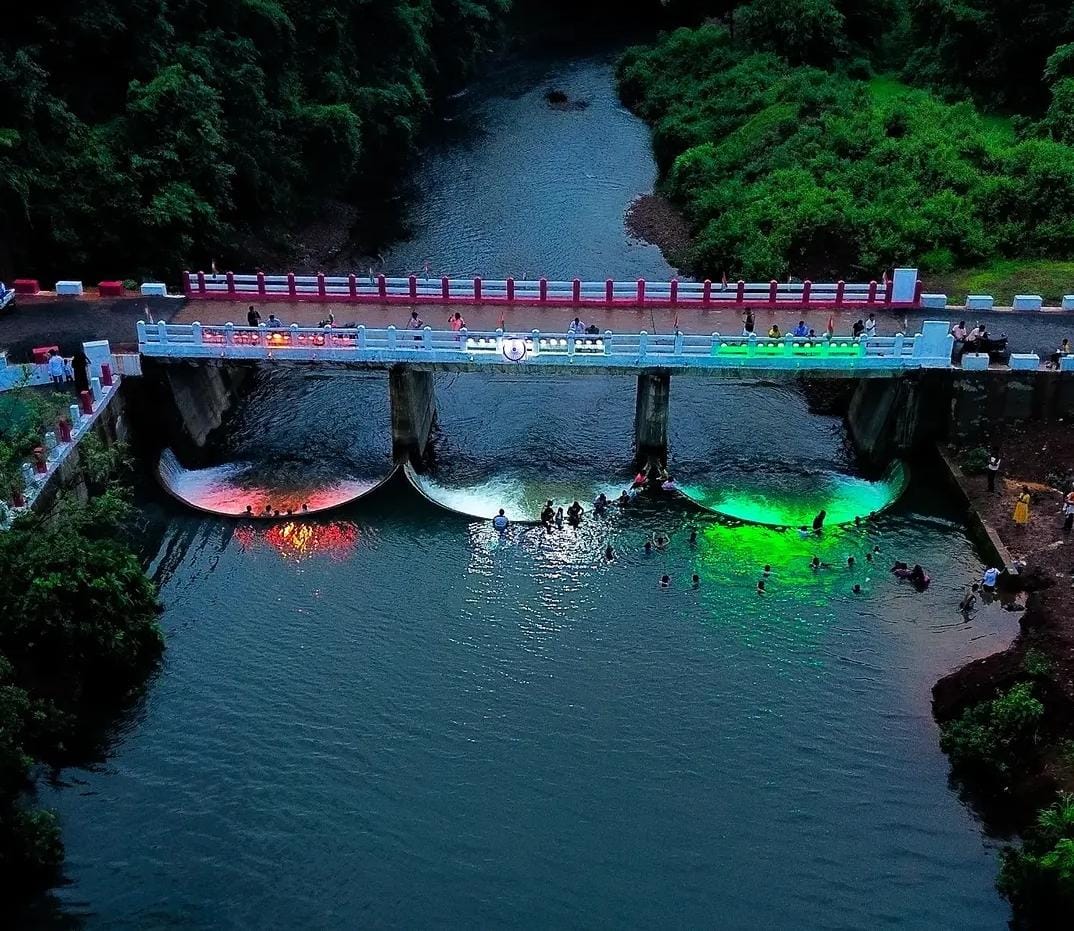 Hatwadiii Circular Spillway Dam Near Ganpatipule image 1